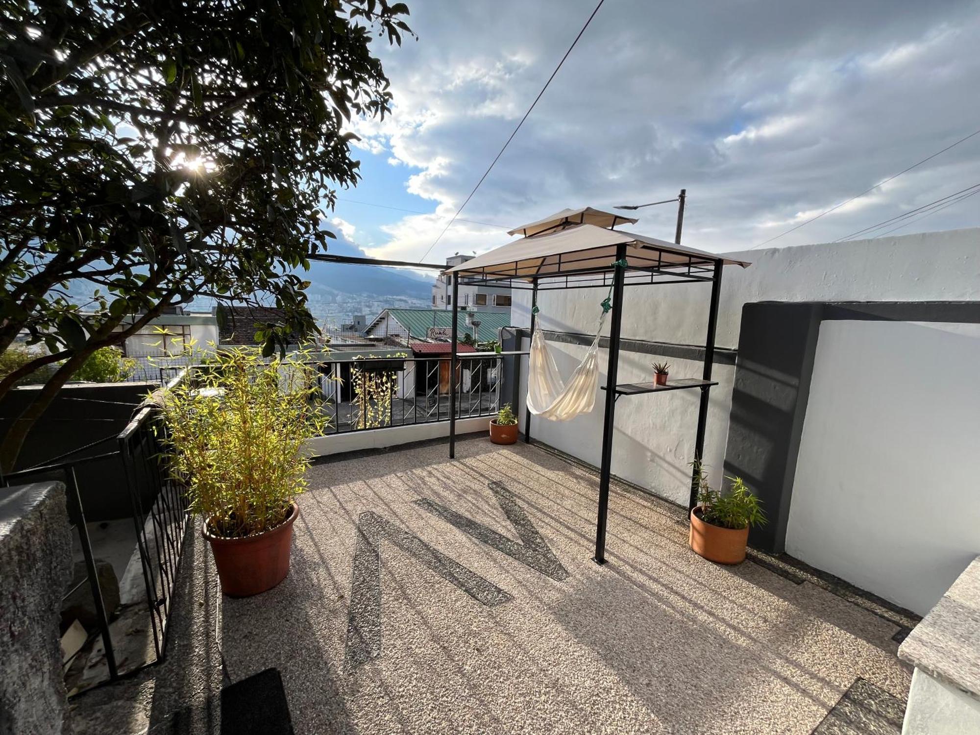St. Gallen Haus Quito Exterior foto